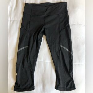 Black Lululemon Cropped Leggings